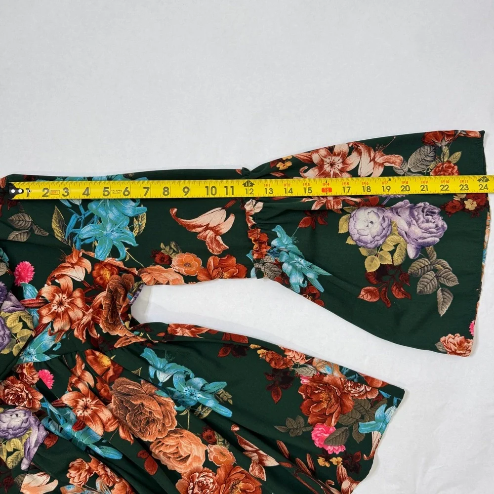 Altar’d State Green Floral Blouse Flare Bell Sleeve Choker Collar Top SZ Medium